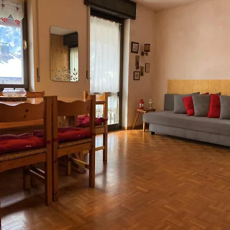 Tipico Bilocale Nel Condominio Primiero Appartamento